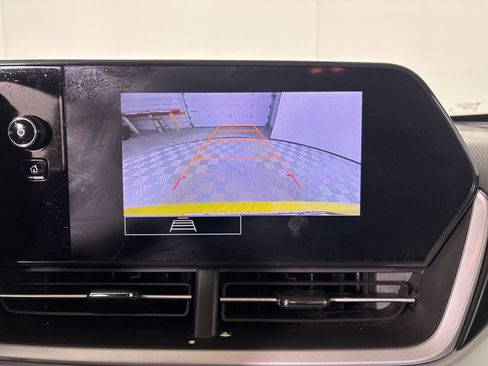 Used 2024 Chevrolet Trax RS w/ Driver Confidence Package image 14