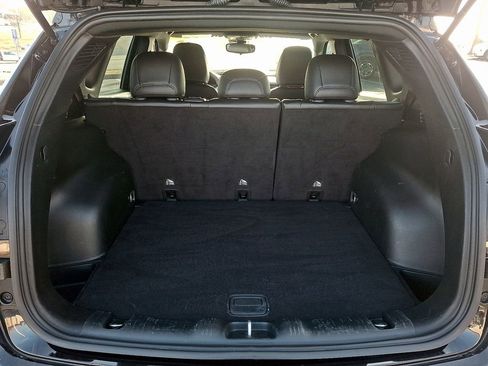 Used 2024 Jeep Compass Latitude image 28