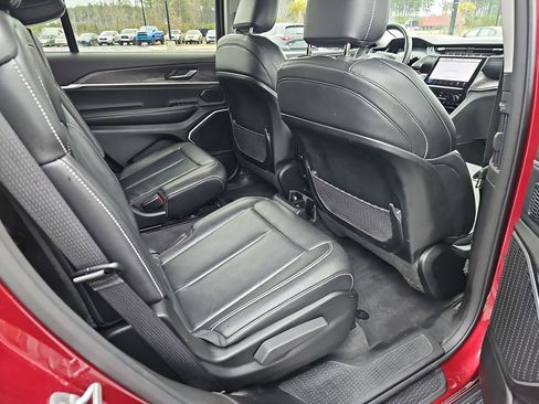 Used 2022 Jeep Grand Cherokee L Limited image 14