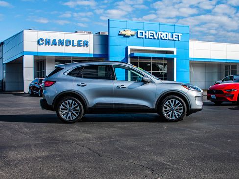 Used 2022 Ford Escape Titanium image 8