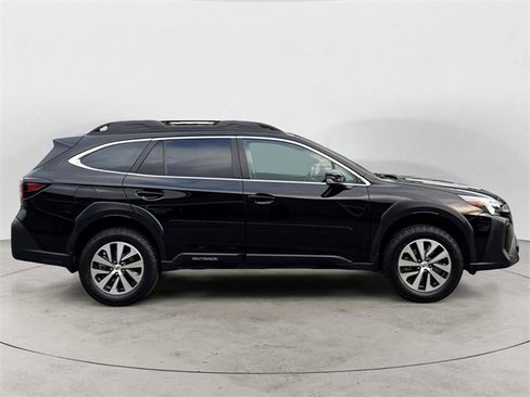 Certified 2024 Subaru Outback Premium image 6