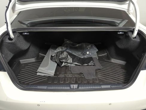 Used 2024 Subaru Legacy Limited image 18