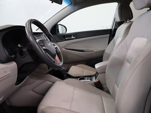Used 2017 Hyundai Tucson SE image 9