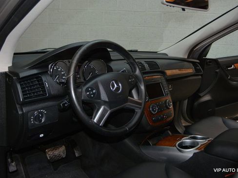 Used 2009 Mercedes-Benz R 320 BlueTEC 4MATIC image 11