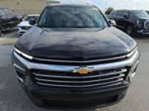 Used 2026 Chevrolet Traverse LT FWD image 4