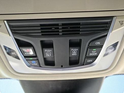 Used 2023 Acura MDX SH-AWD w/ Technology Package image 35