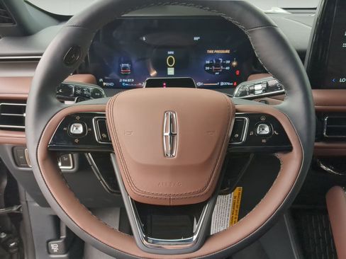 New 2026 Lincoln Aviator Reserve w/ Luxury Package RWD image 13