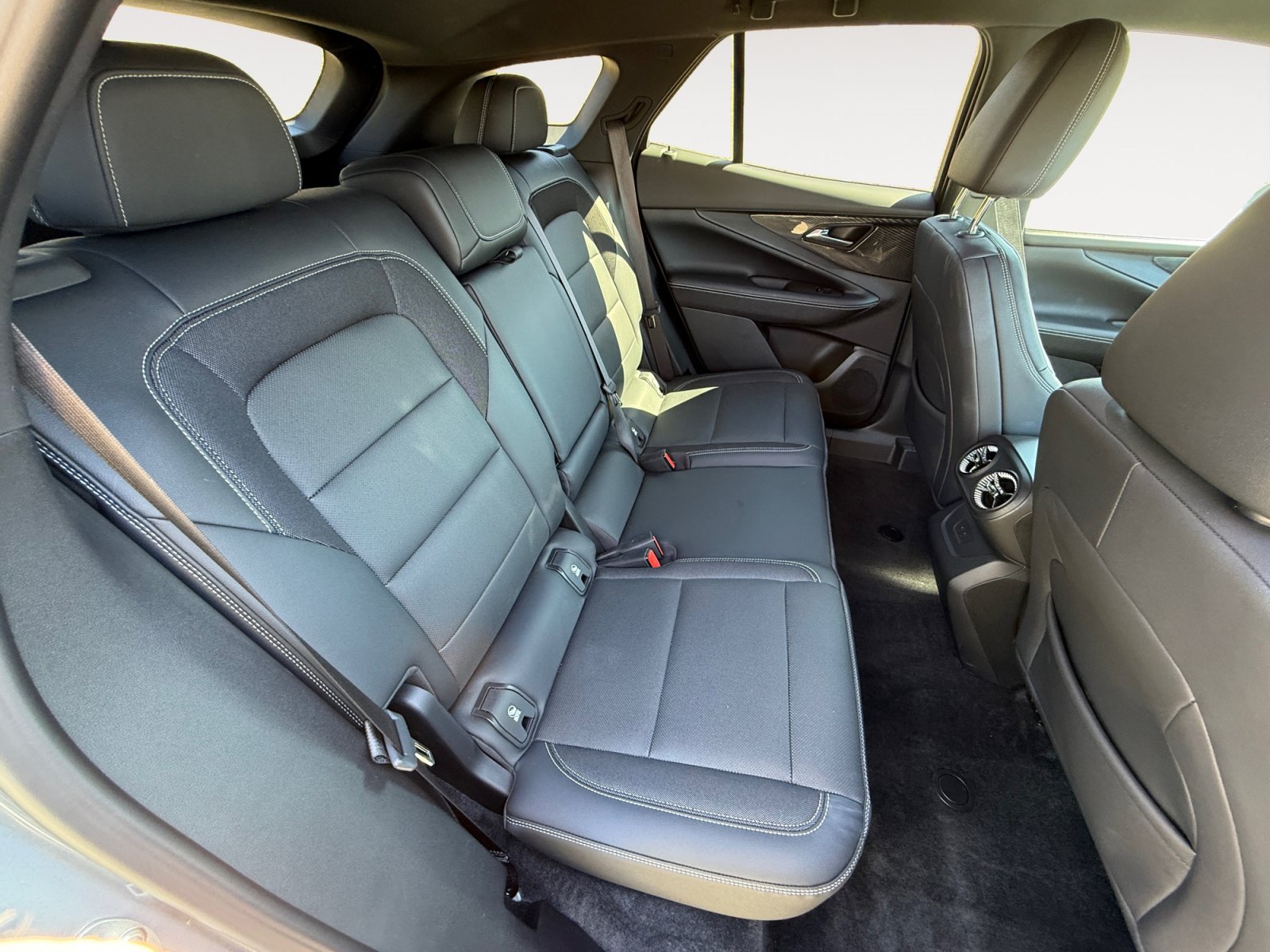 Used 2024 Chevrolet Blazer EV LT AWD/4WD image 18