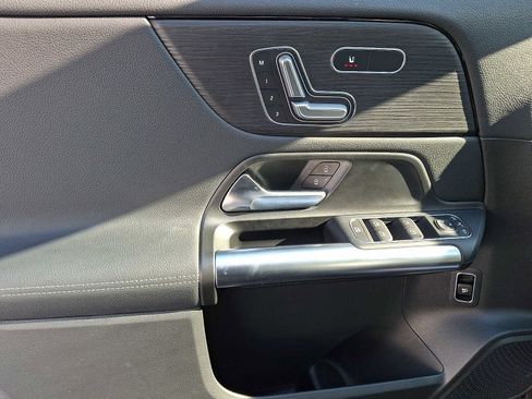 Used 2026 Mercedes-Benz GLA 250 4MATIC image 9