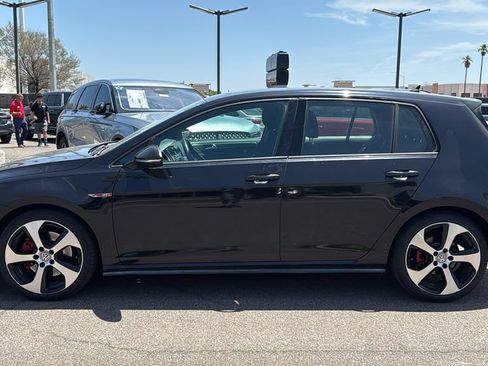 Used 2018 Volkswagen GTI S FWD image 3