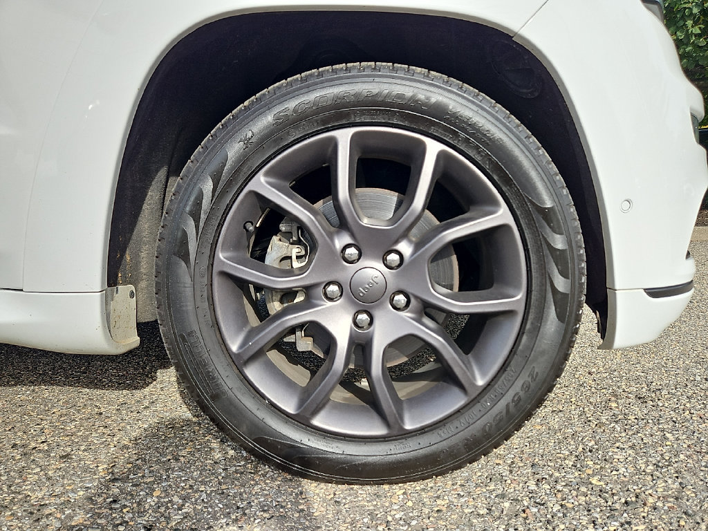 Certified 2021 Jeep Grand Cherokee High Altitude AWD/4WD image 9