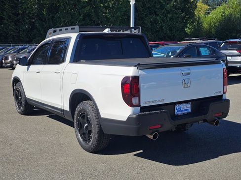 Used 2021 Honda Ridgeline Black Edition image 7