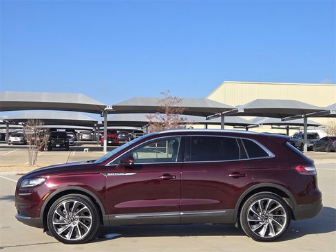 Used 2022 Lincoln Nautilus Reserve w/ Equipment Group 201A image 4