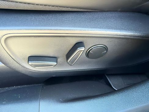 Used 2025 Ford Escape ST-Line w/ Tech Pack #1 AWD/4WD image 22