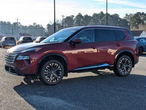 Certified 2024 Nissan Rogue Platinum w/ Platinum Premium Package image 8