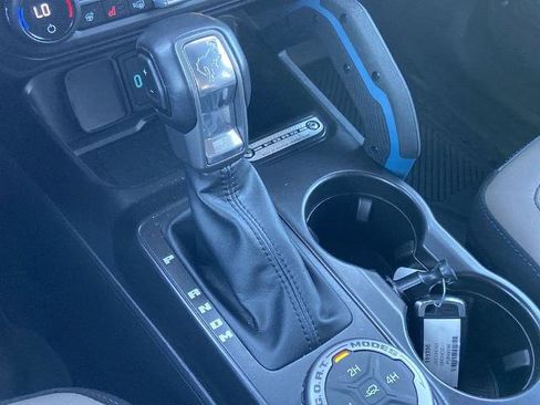 Used 2023 Ford Bronco Wildtrak image 12