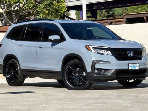 Certified 2022 Honda Pilot Black Edition image 2