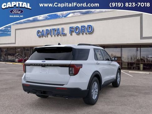 New 2026 Ford Explorer Active RWD image 8