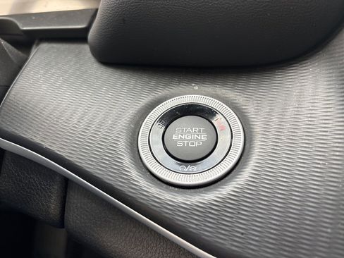 Used 2023 Jeep Grand Cherokee L Altitude image 12