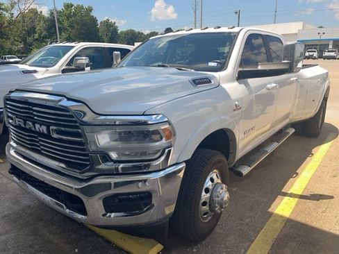 Used 2019 RAM 3500 Laramie AWD/4WD image 1