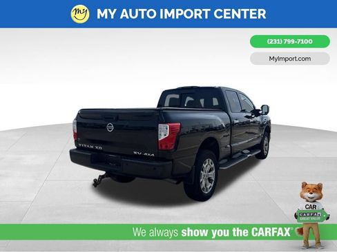 Used 2018 Nissan Titan SV w/ SV Convenience Package AWD/4WD image 7