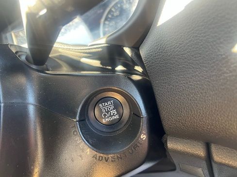 Used 2020 Jeep Renegade Trailhawk w/ Cold Weather Group image 29