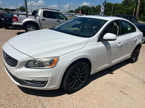 Used 2016 Volvo S60 T5 Premier w/ Convenience Package FWD image 5