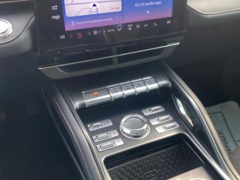 Used 2024 Lincoln Nautilus Reserve w/ Jet Appearance Package (87T) image 32