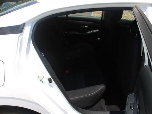 Used 2020 Nissan Sentra SV FWD image 14