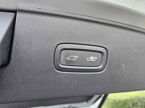 Used 2025 Volvo EX90 Ultra image 20