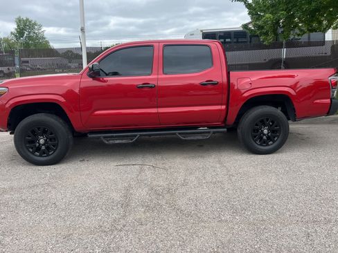 Used 2018 Toyota Tacoma SR RWD image 9