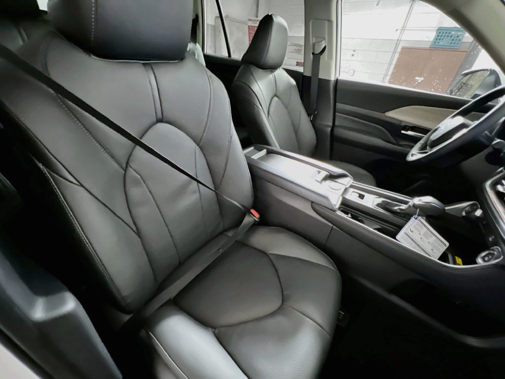 New 2026 Toyota Grand Highlander AWD Hybrid image 28