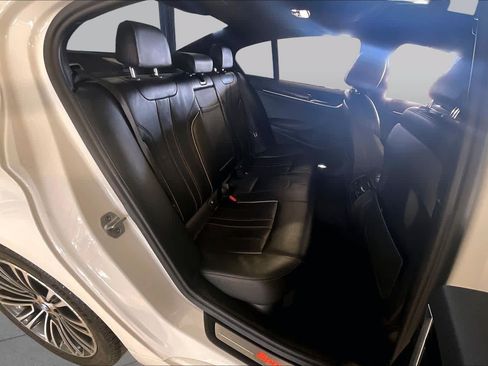 Used 2018 BMW 530i RWD image 18