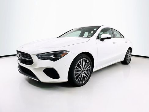 Used 2025 Mercedes-Benz CLA 250 4MATIC image 3