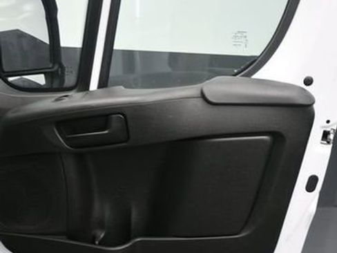 Used 2023 RAM ProMaster 2500 FWD image 9