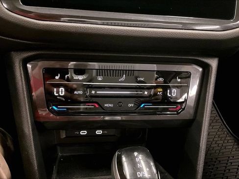 Used 2023 Volkswagen Tiguan SE FWD image 29