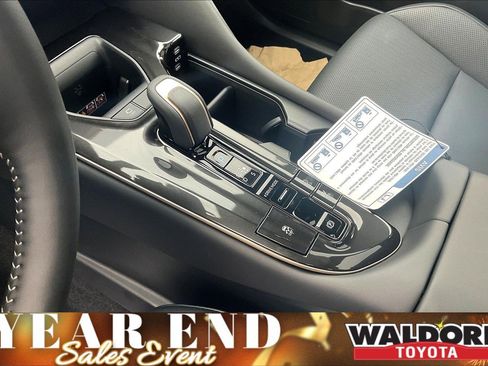 New 2025 Toyota Crown Signia image 10