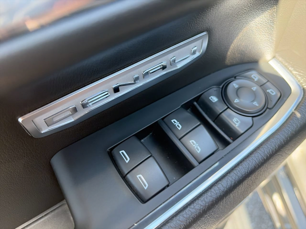 Used 2023 GMC Sierra 1500 Denali AWD/4WD image 15