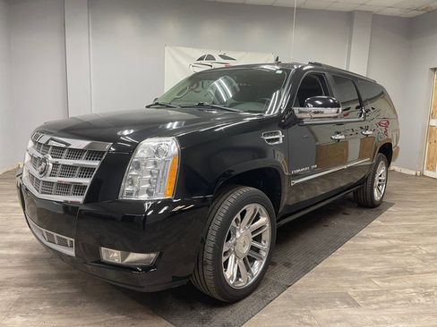 Used 2011 Cadillac Escalade ESV Platinum image 1