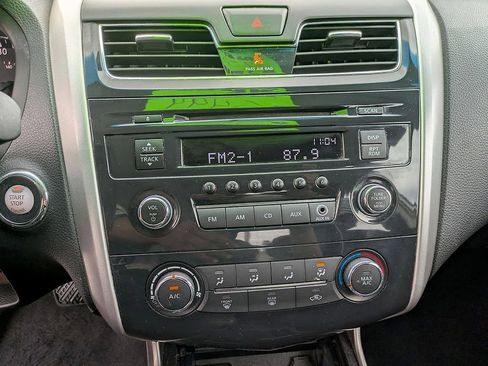 Used 2013 Nissan Altima 2.5 S FWD image 16