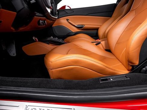 Certified 2018 Ferrari 488 GTB RWD image 25