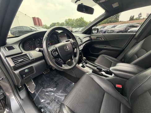 Used 2016 Honda Accord Sport image 15