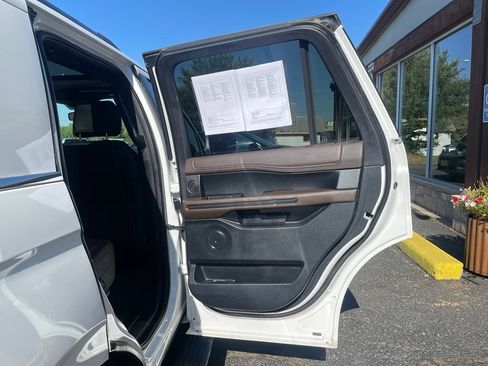 Used 2020 Ford Expedition King Ranch w/ Cargo Package AWD/4WD image 18