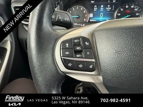 Used 2023 Ford Explorer XLT w/ Equipment Group 202A RWD image 11