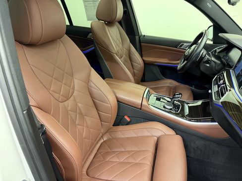 Used 2023 BMW X5 xDrive40i w/ M Sport Package image 14