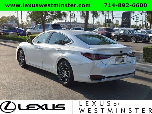 Used 2025 Lexus ES 300h w/ Premium Package FWD image 11