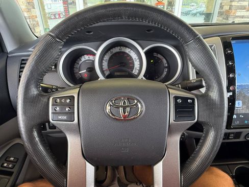 Used 2013 Toyota Tacoma 4x4 Double Cab w/ TRD Off-Road Pkg image 22
