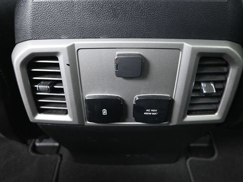 Used 2021 Ford F250 Lariat w/ Lariat Value Package AWD/4WD image 31