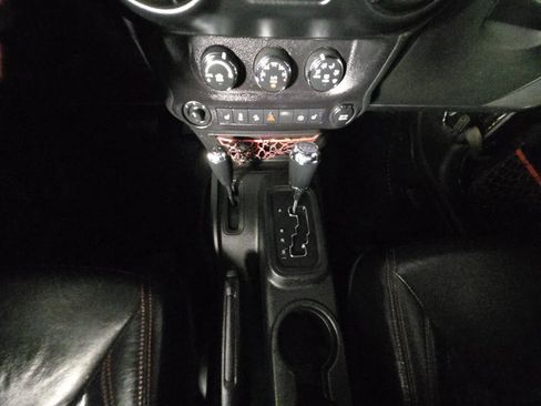 Used 2017 Jeep Wrangler Unlimited Rubicon image 11