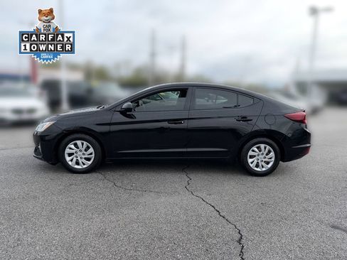 Used 2020 Hyundai Elantra SE w/ Cargo Package (C1) FWD image 2